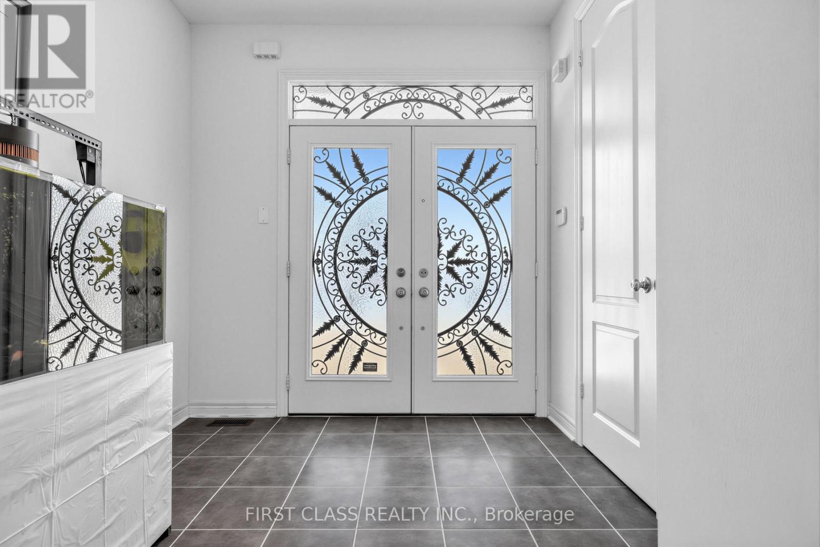 275 WILLIAM GRAHAM DRIVE - Photo 4 of 40, Aurora, Ontario