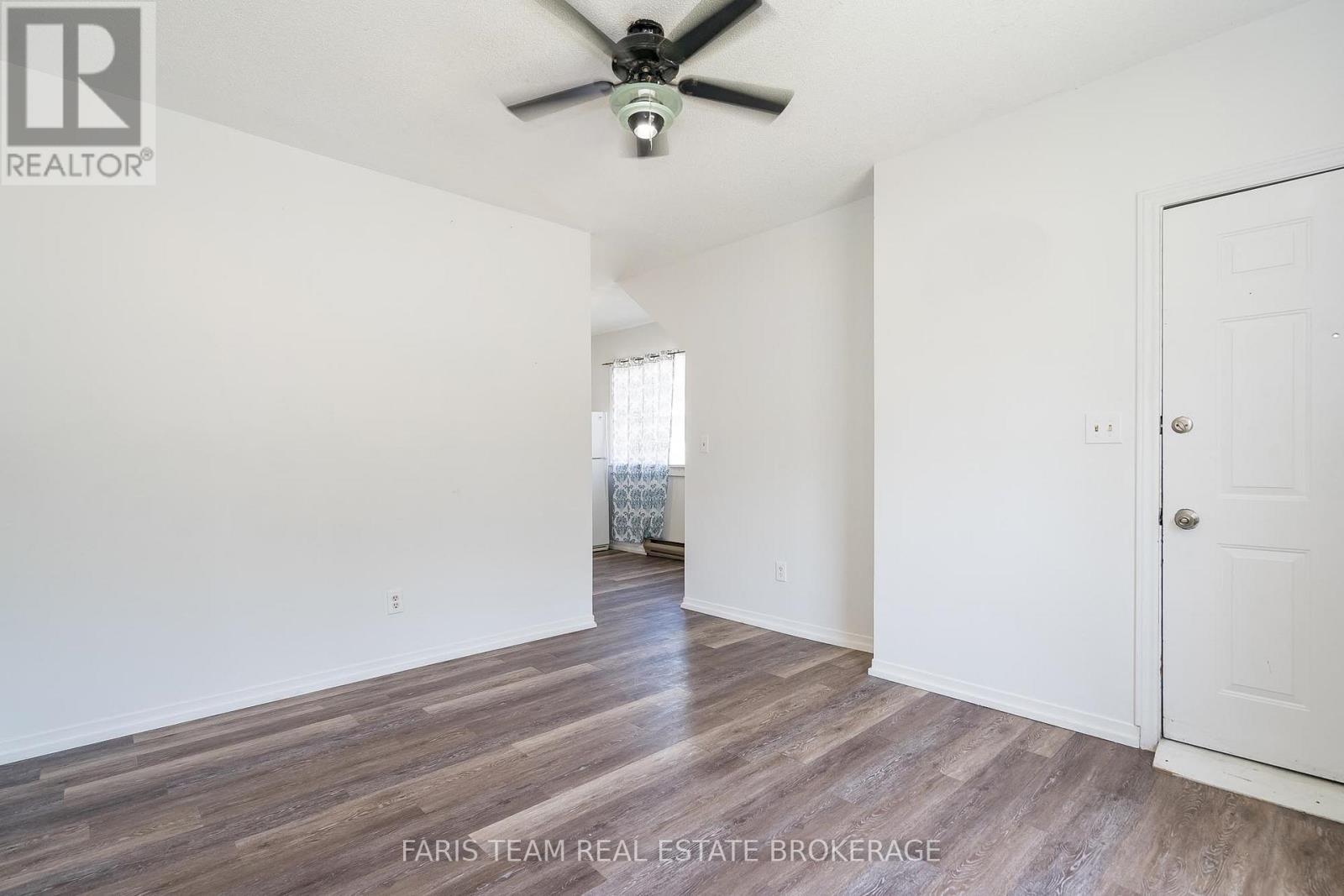 612 BAY STREET - 12
