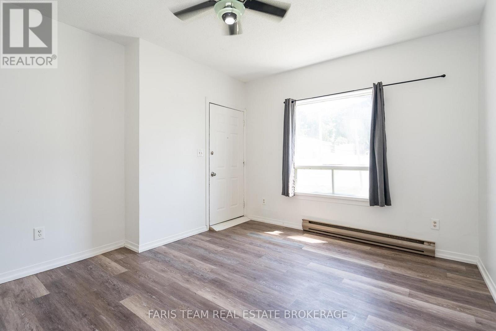612 BAY STREET - 11