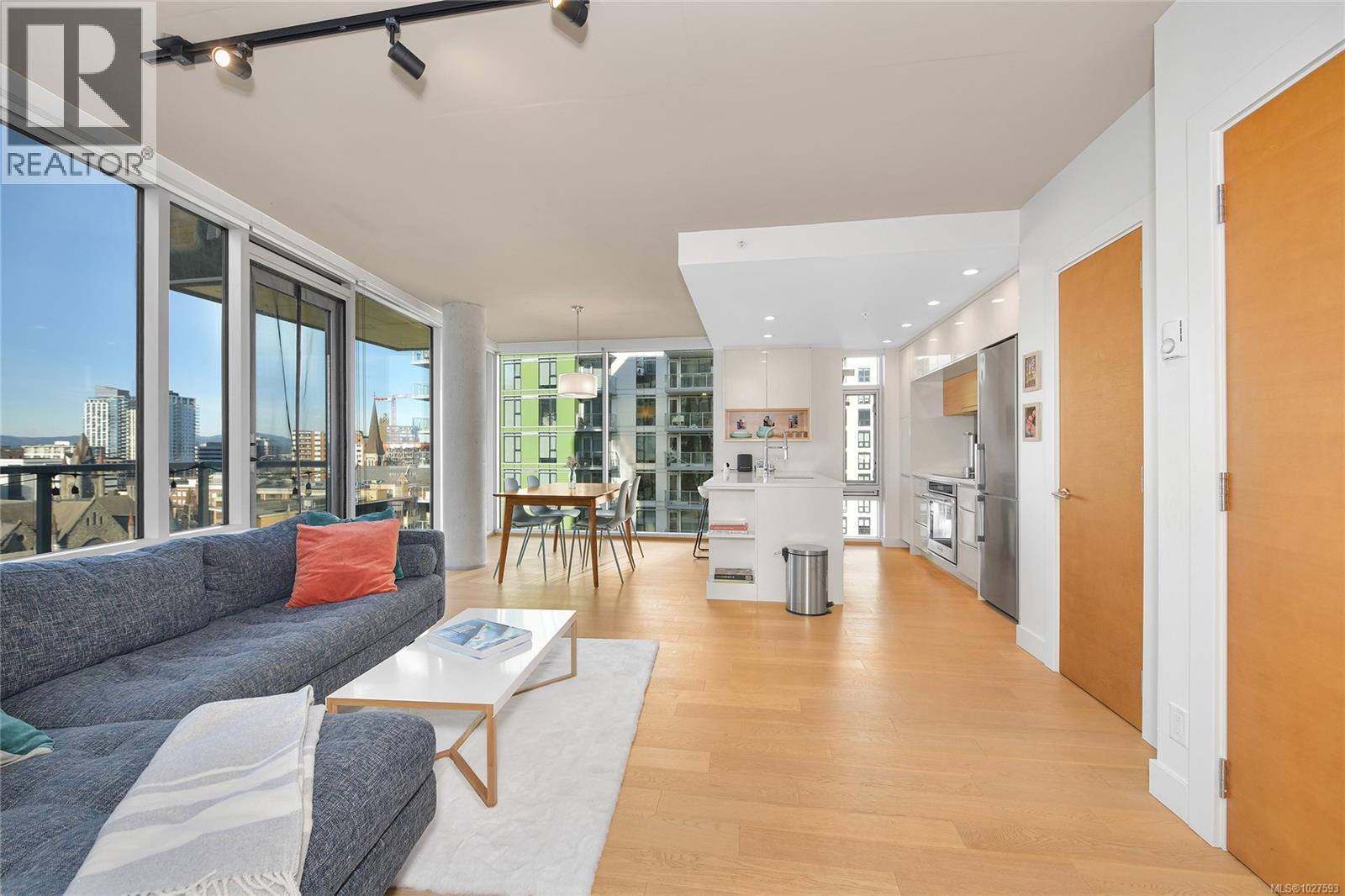 1010 989 Johnson Street, Victoria