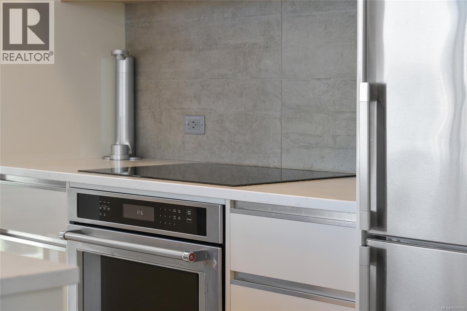 1010 989 Johnson Street, Victoria