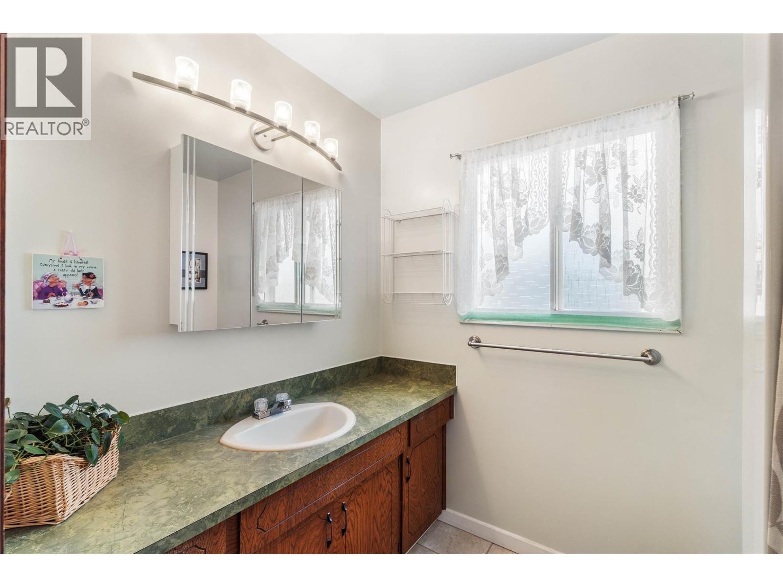 2627 Greenfield Avenue, Kamloops