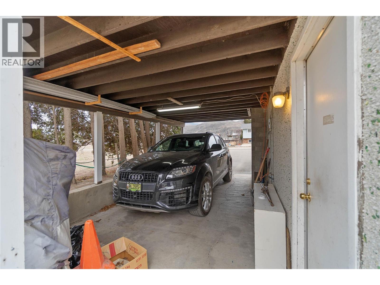 2627 Greenfield Avenue, Kamloops