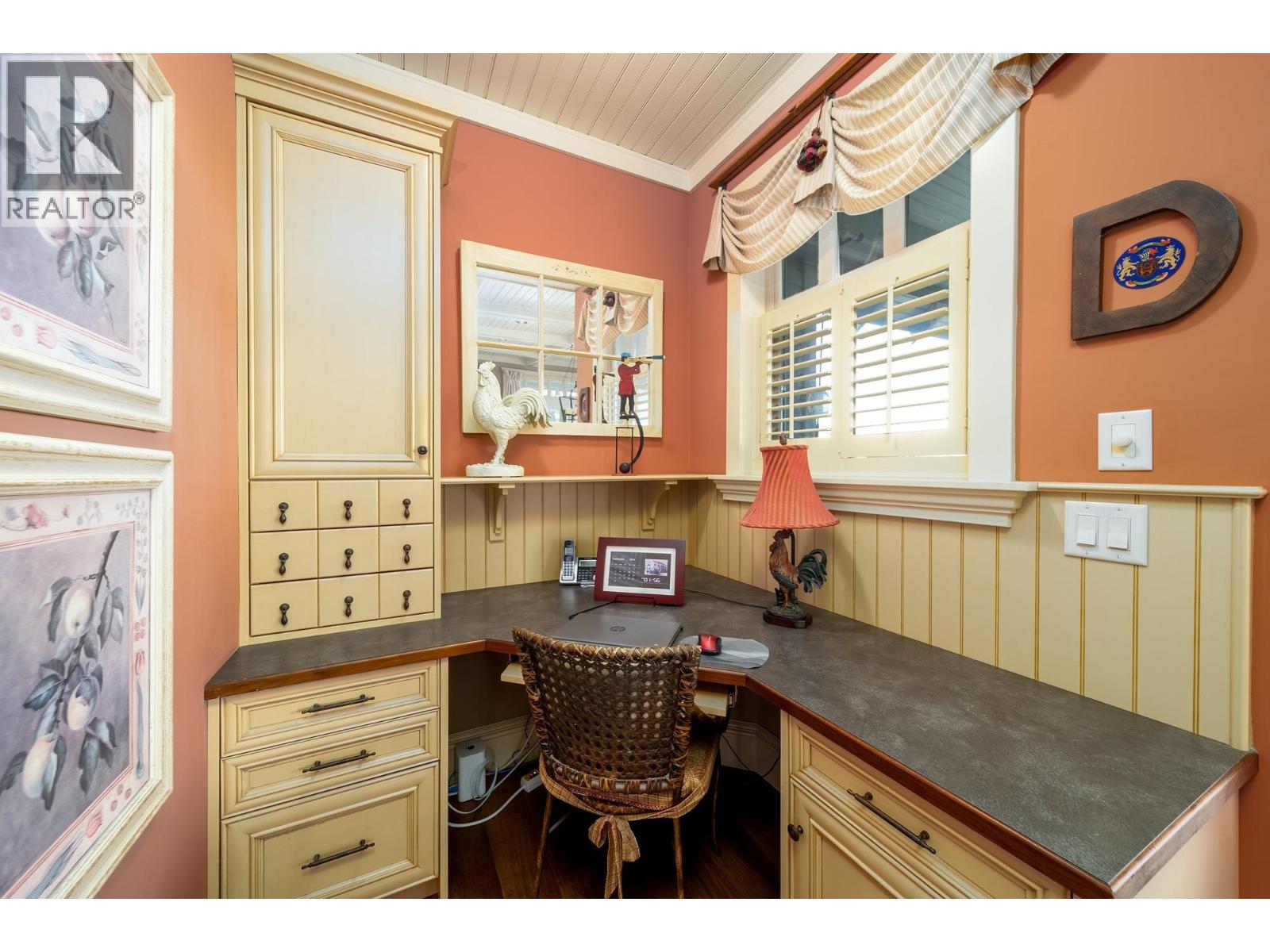  698 Arbor View Drive, Kelowna