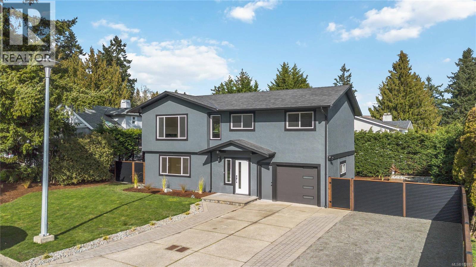 1964 Genoa Pl, Central Saanich