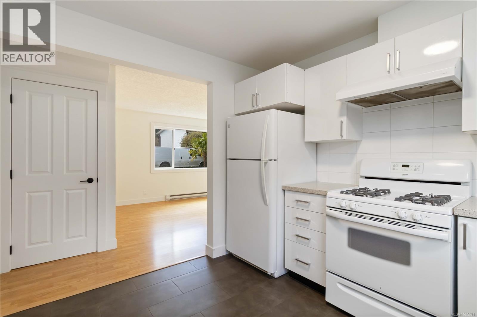 1964 Genoa Pl, Central Saanich