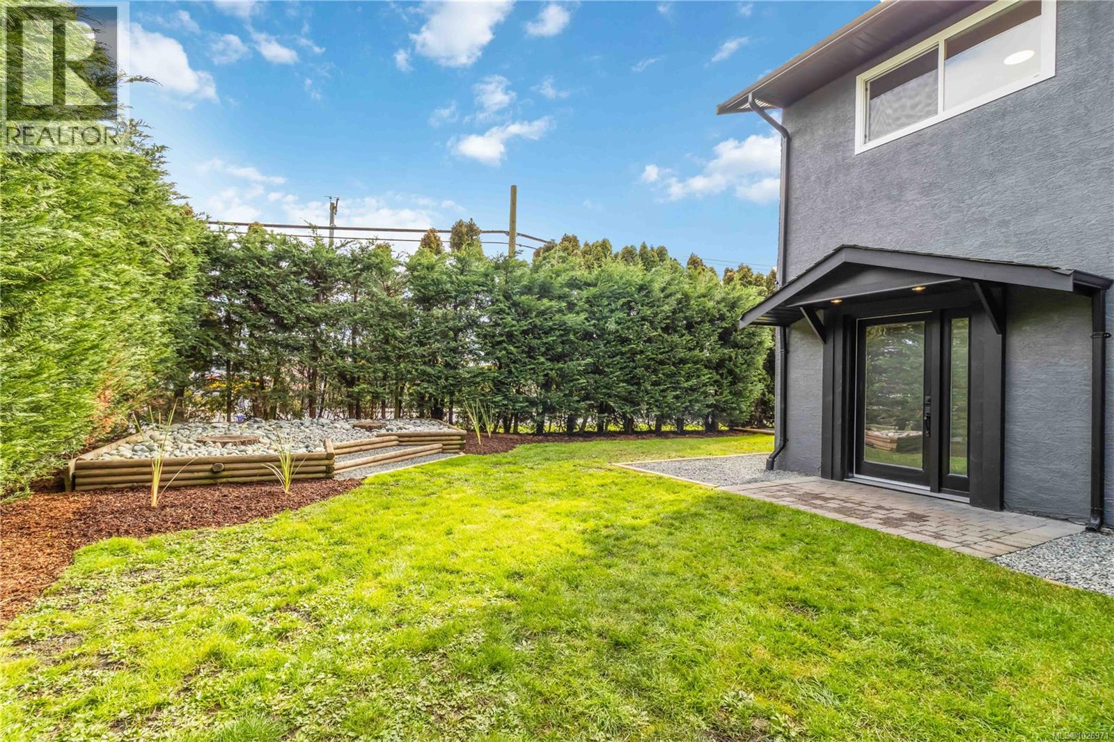 1964 Genoa Pl, Central Saanich