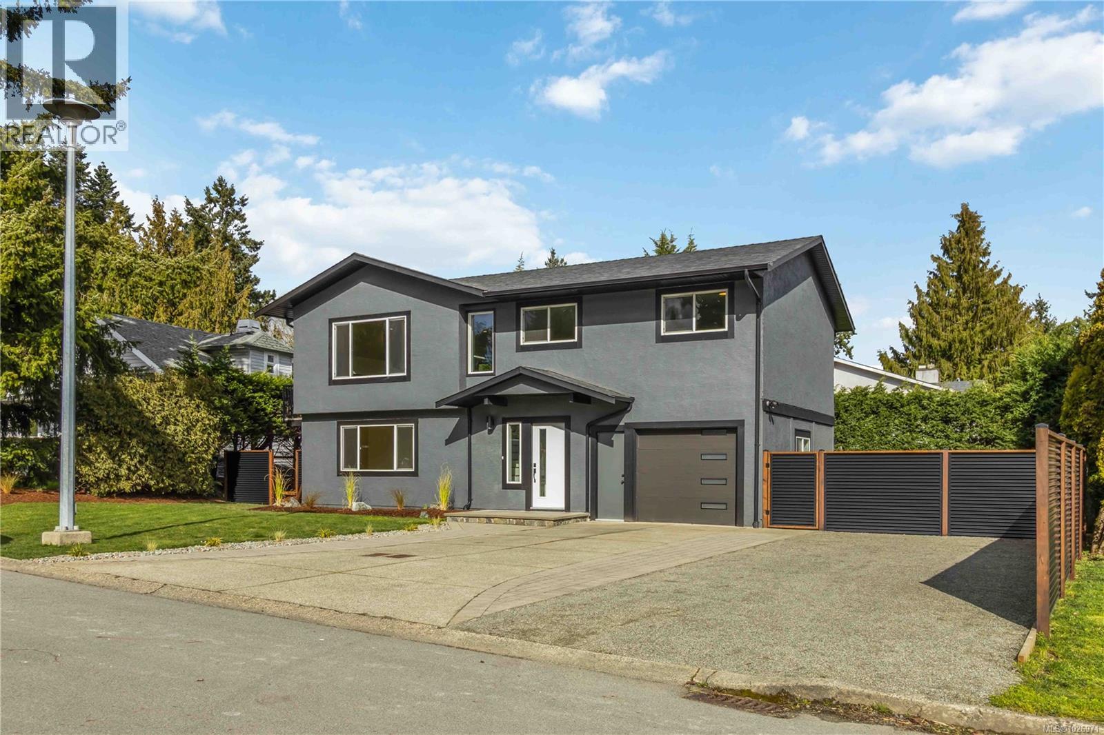 1964 Genoa Pl, Central Saanich