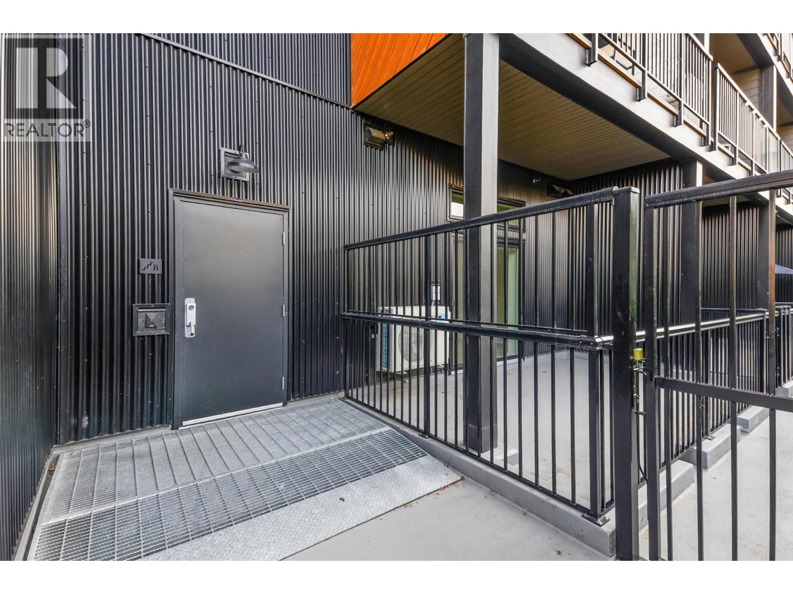 660 Cawston Avenue N Unit# 106, Kelowna