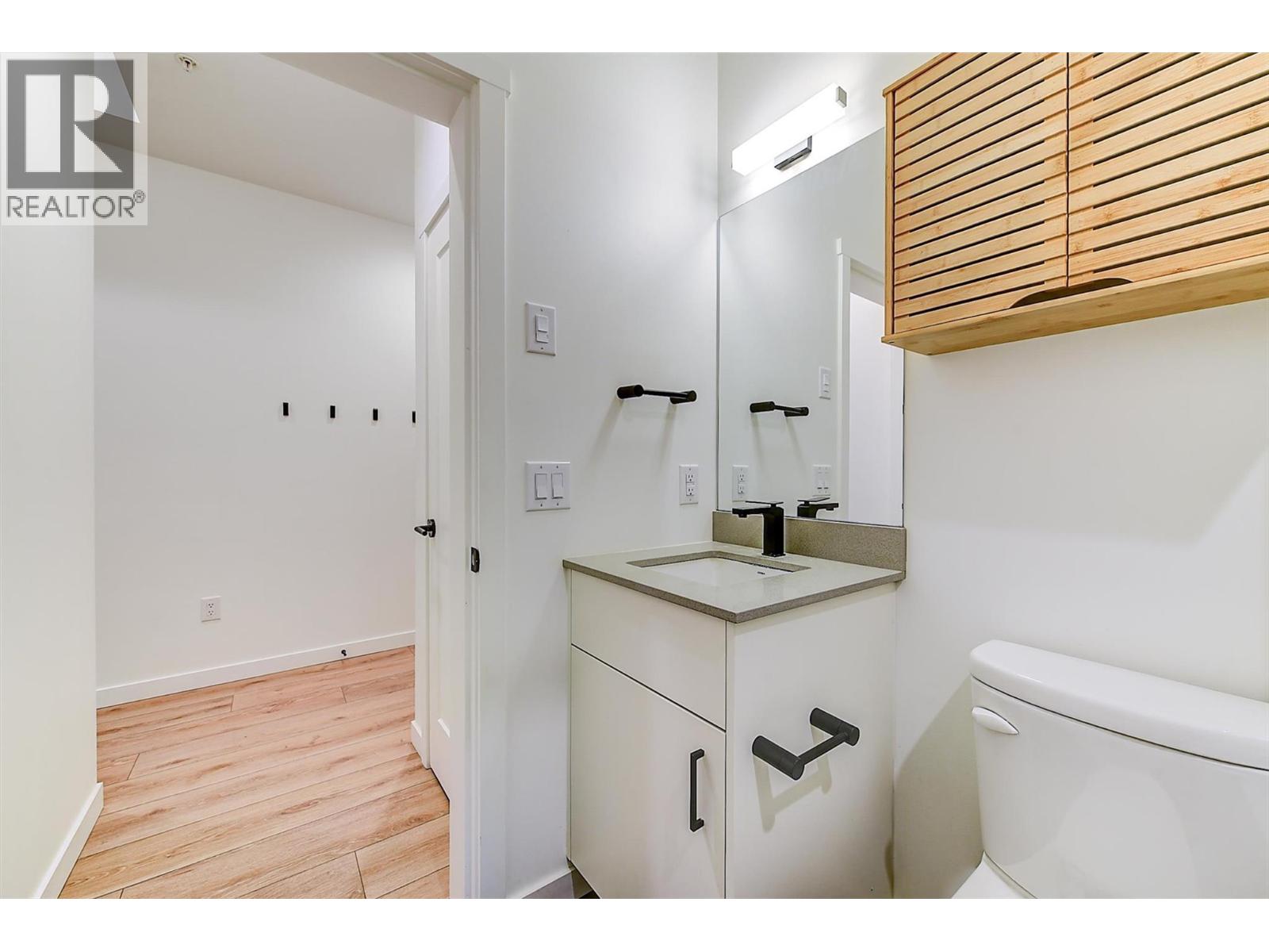 660 Cawston Avenue N Unit# 106, Kelowna