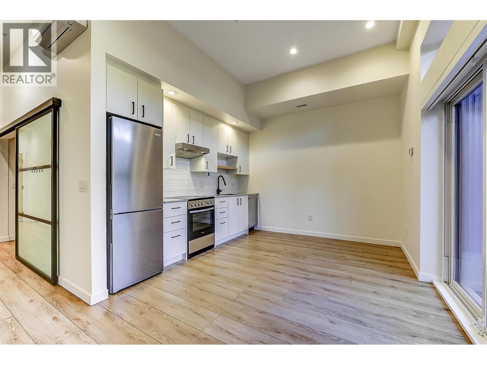 660 Cawston Avenue N Unit# 106, Kelowna