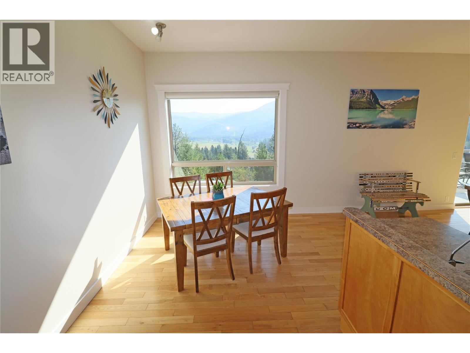 3285 EAGLE RIDGE Road, Grand Forks