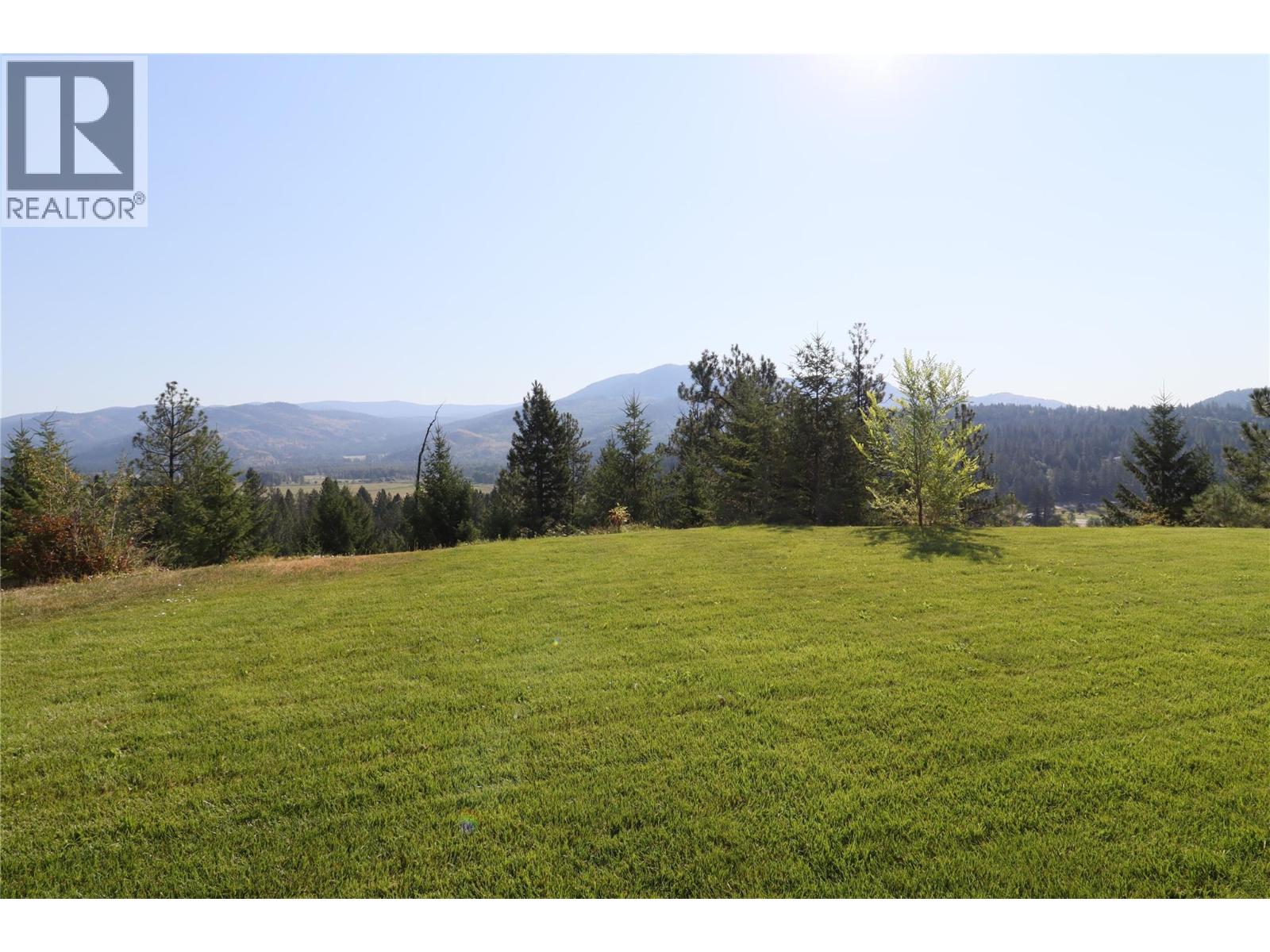 3285 EAGLE RIDGE Road, Grand Forks