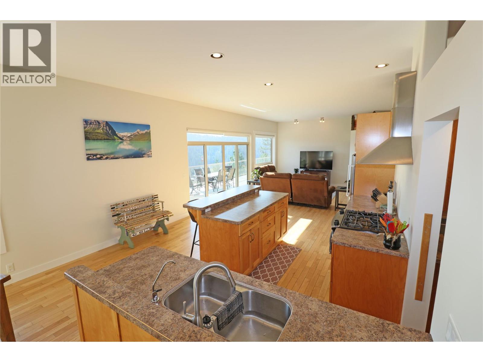 3285 EAGLE RIDGE Road, Grand Forks