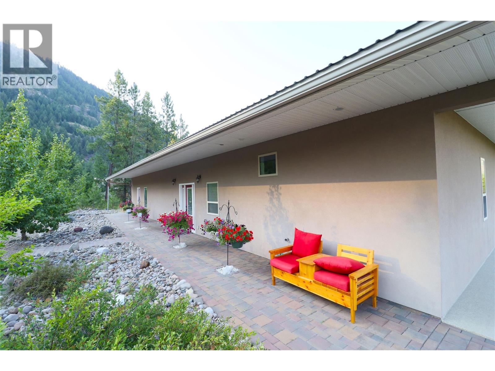 3285 EAGLE RIDGE Road, Grand Forks