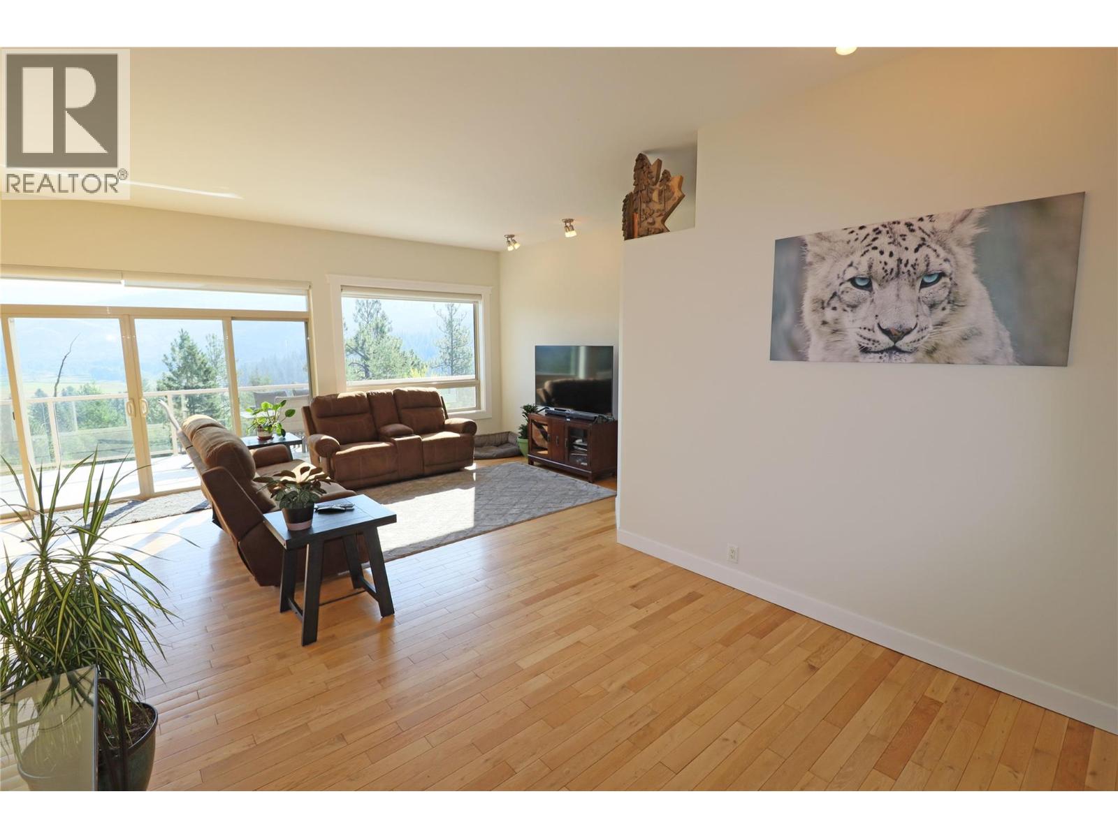 3285 EAGLE RIDGE Road, Grand Forks