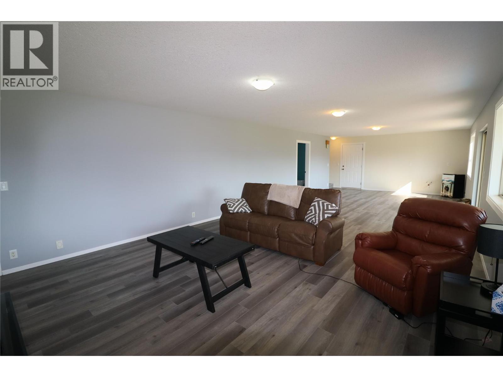 3285 EAGLE RIDGE Road, Grand Forks