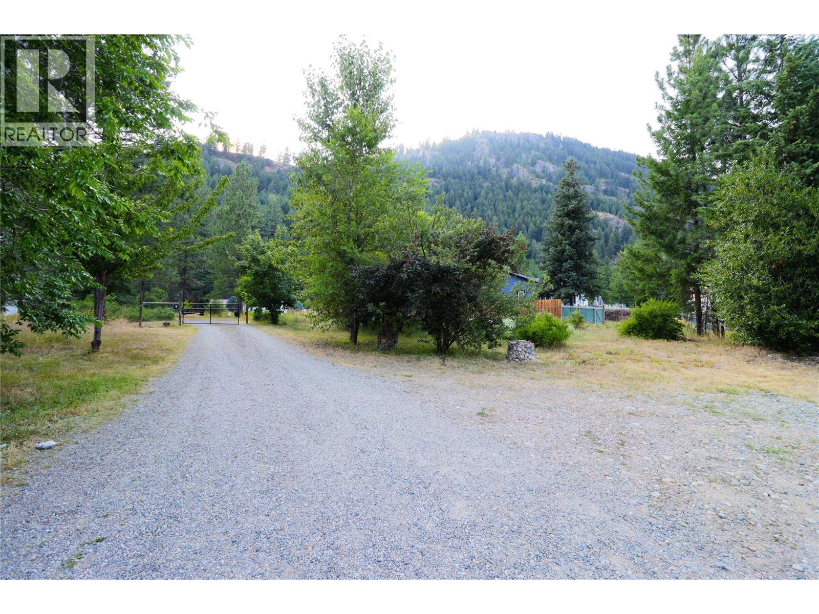 3285 EAGLE RIDGE Road, Grand Forks