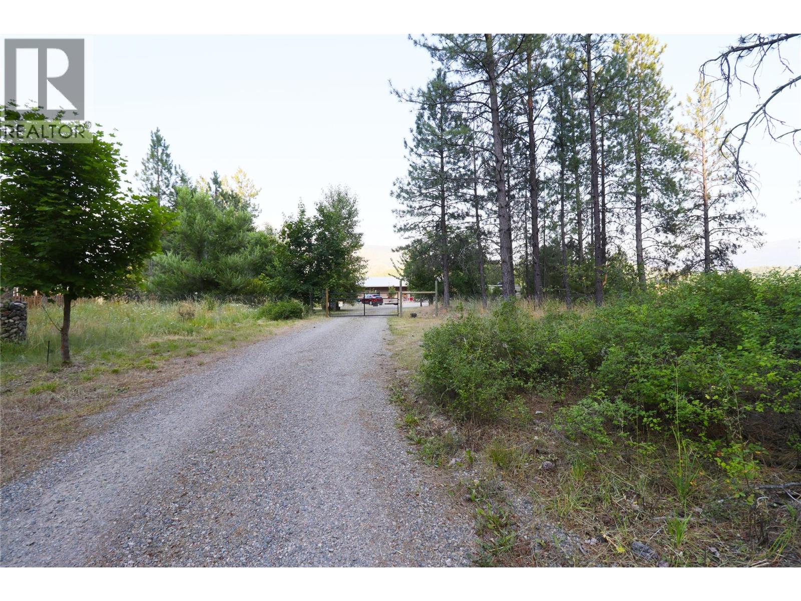 3285 EAGLE RIDGE Road, Grand Forks