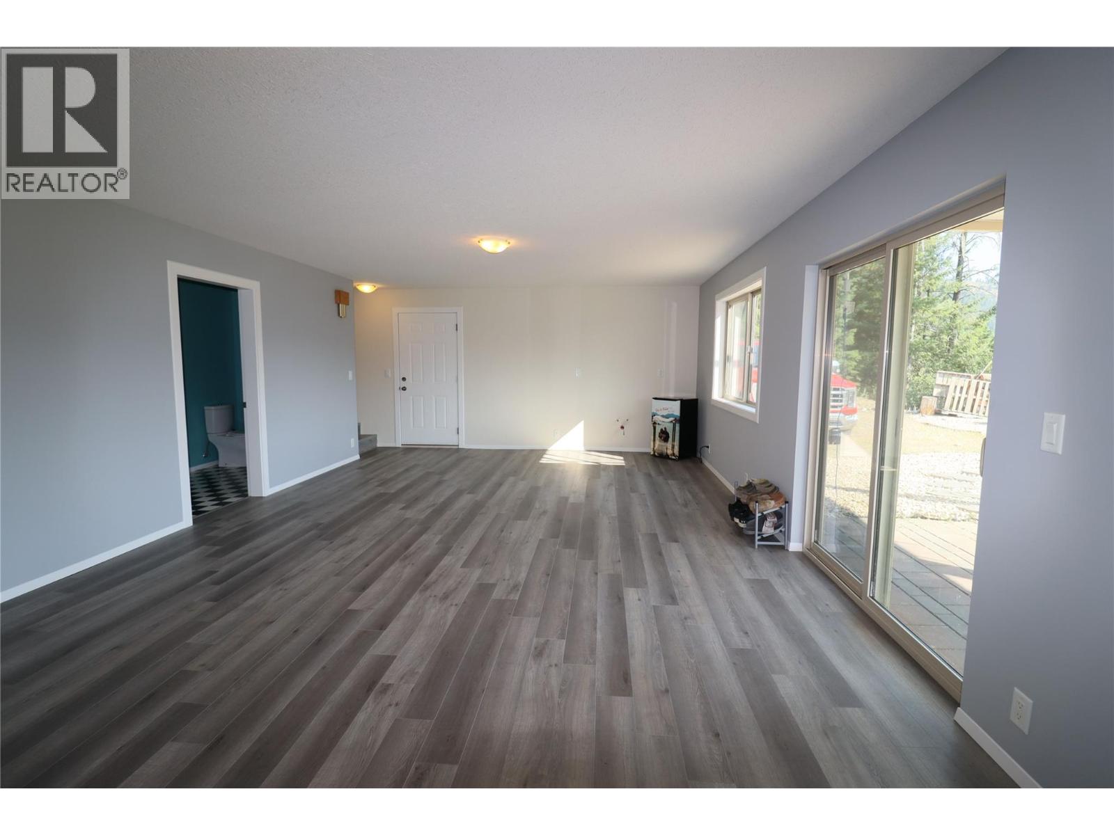 3285 EAGLE RIDGE Road, Grand Forks