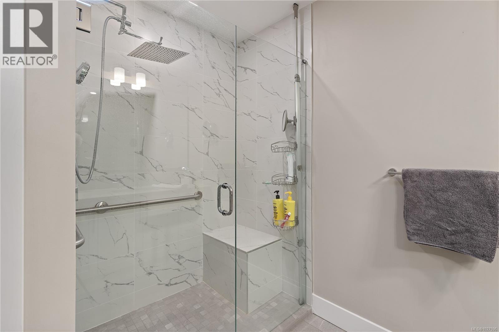 604 3529 Dolphin Dr, Nanoose Bay