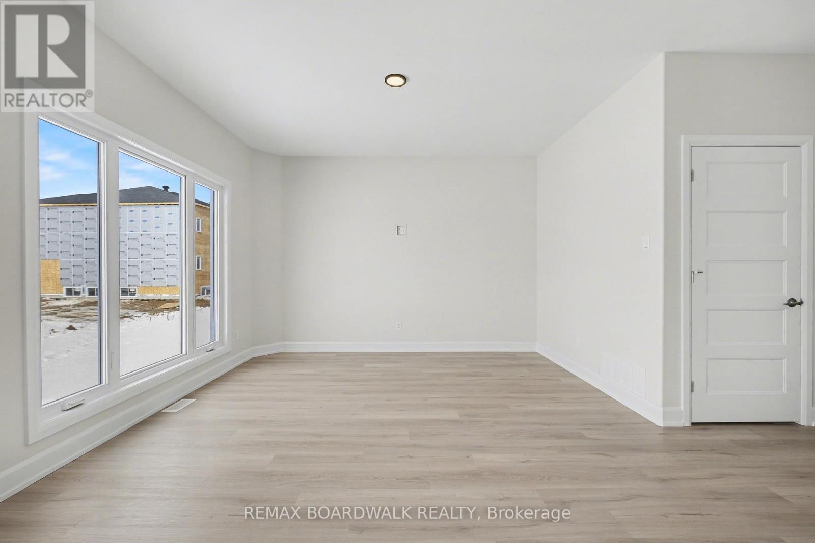 967 CHABLIS CRESCENT - 4