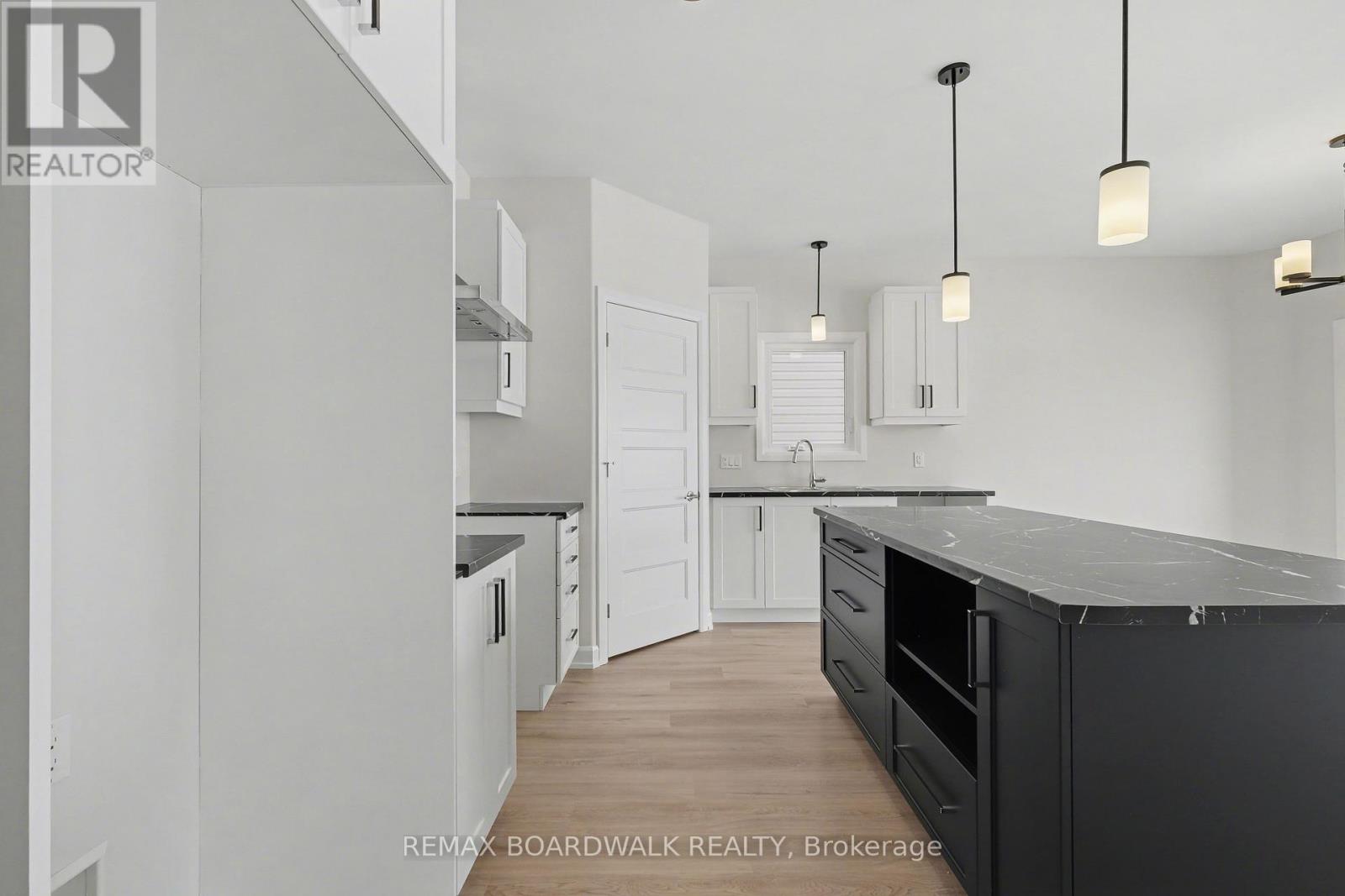 967 CHABLIS CRESCENT - 7
