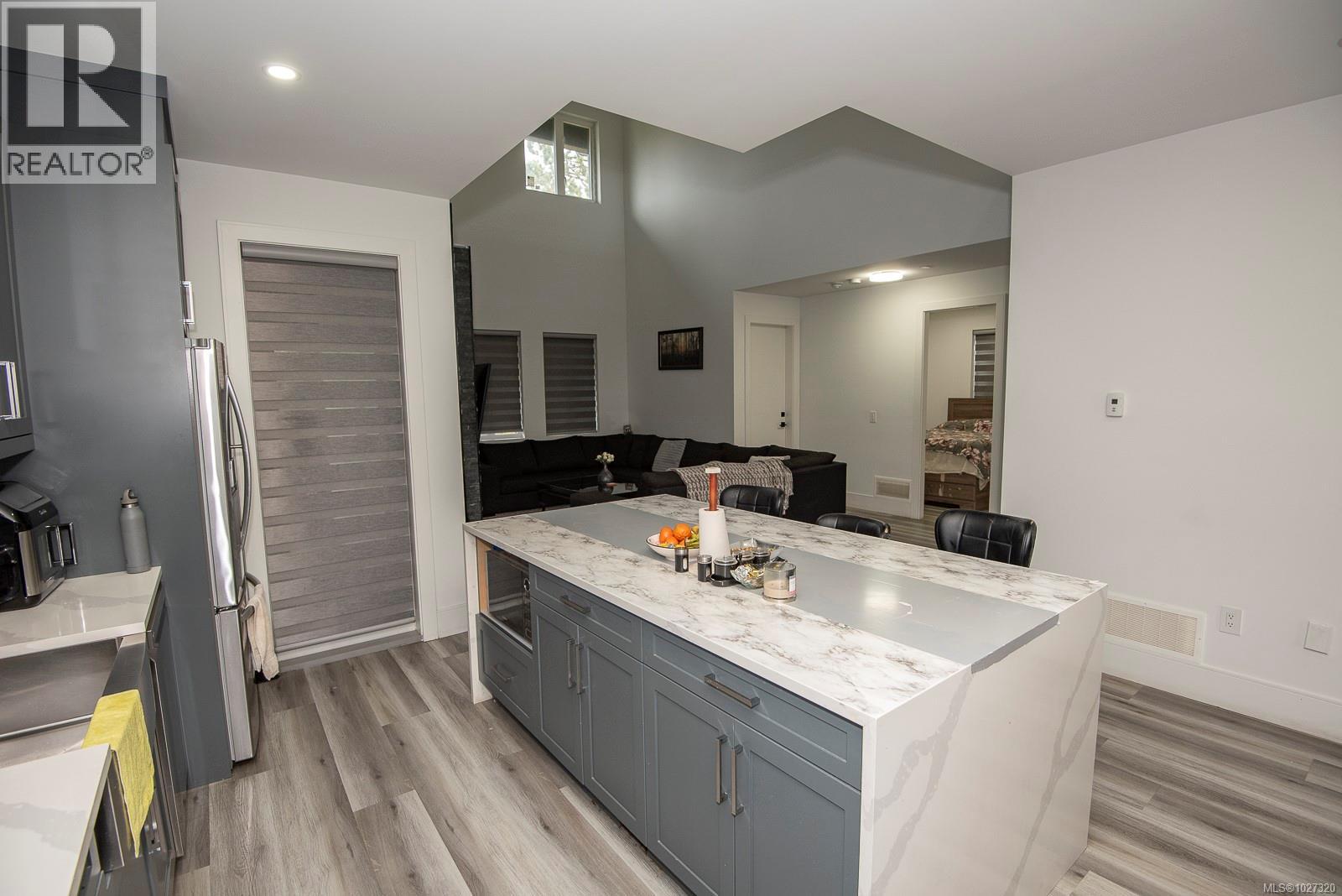  146 Cadillac Avenue, Saanich