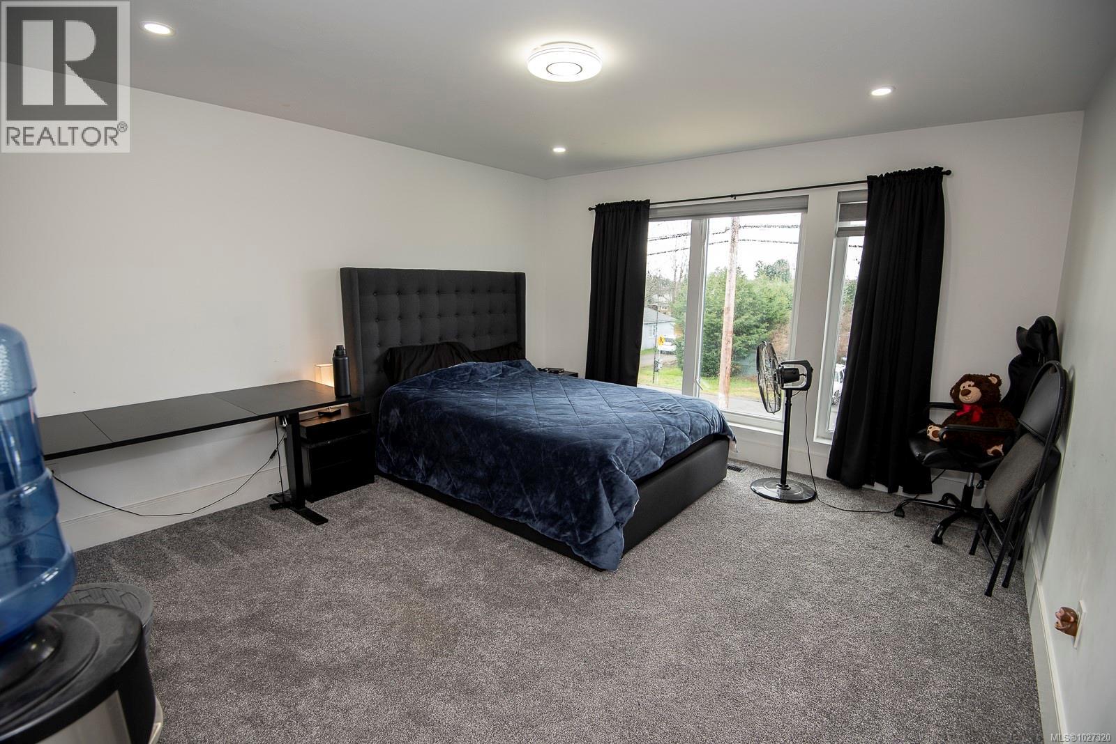  146 Cadillac Avenue, Saanich