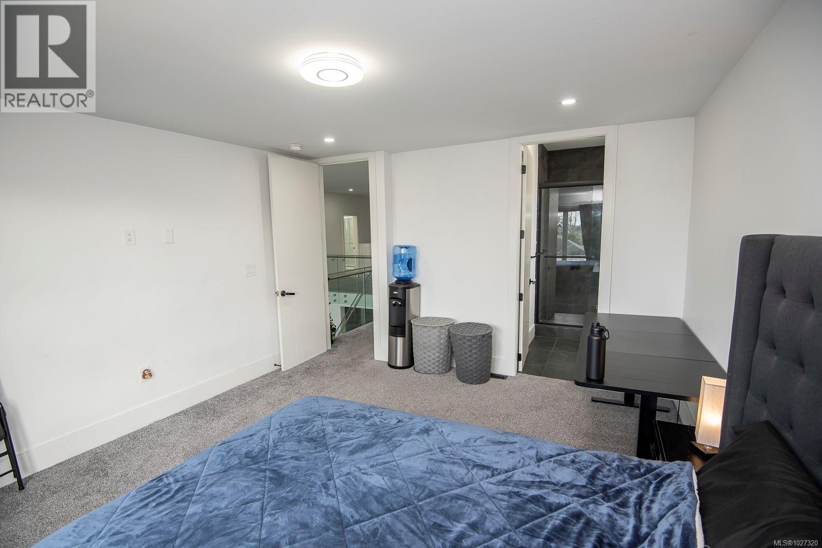  146 Cadillac Avenue, Saanich