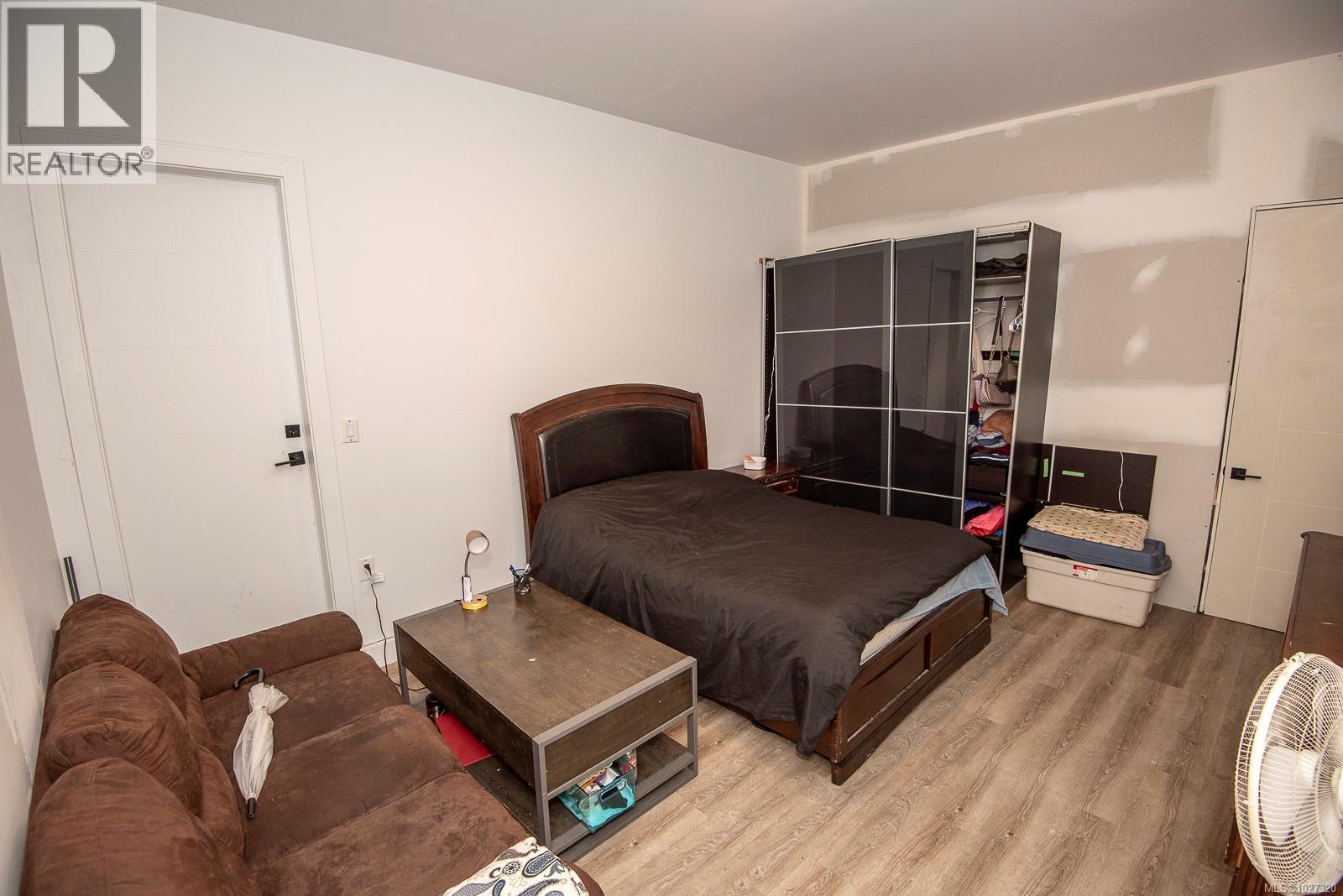 146 Cadillac Ave - 32
