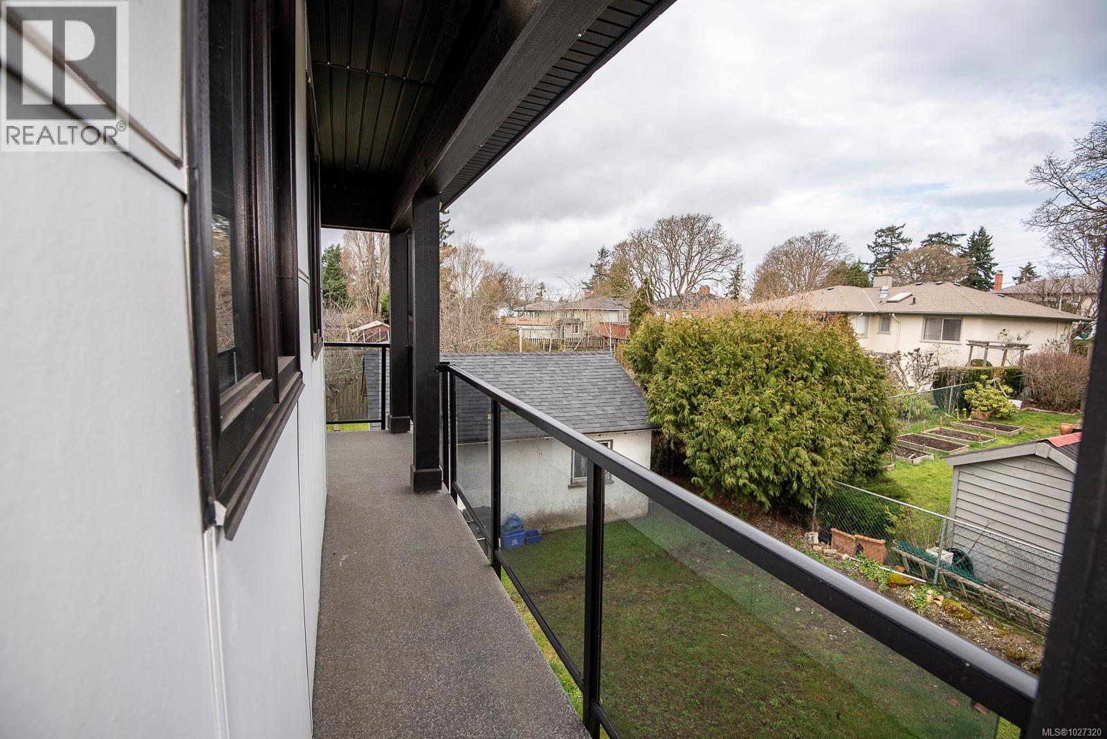  146 Cadillac Avenue, Saanich