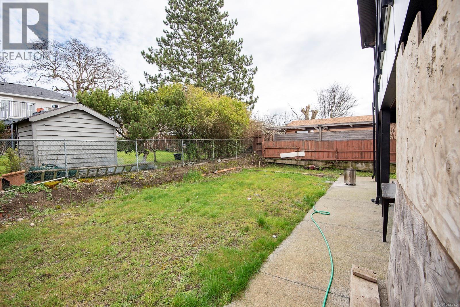  146 Cadillac Avenue, Saanich