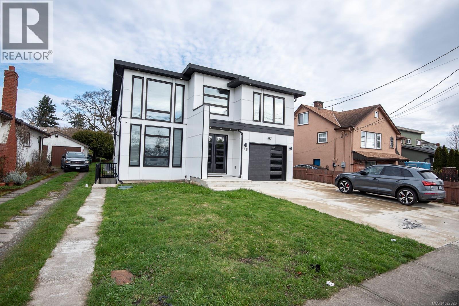  146 Cadillac Avenue, Saanich