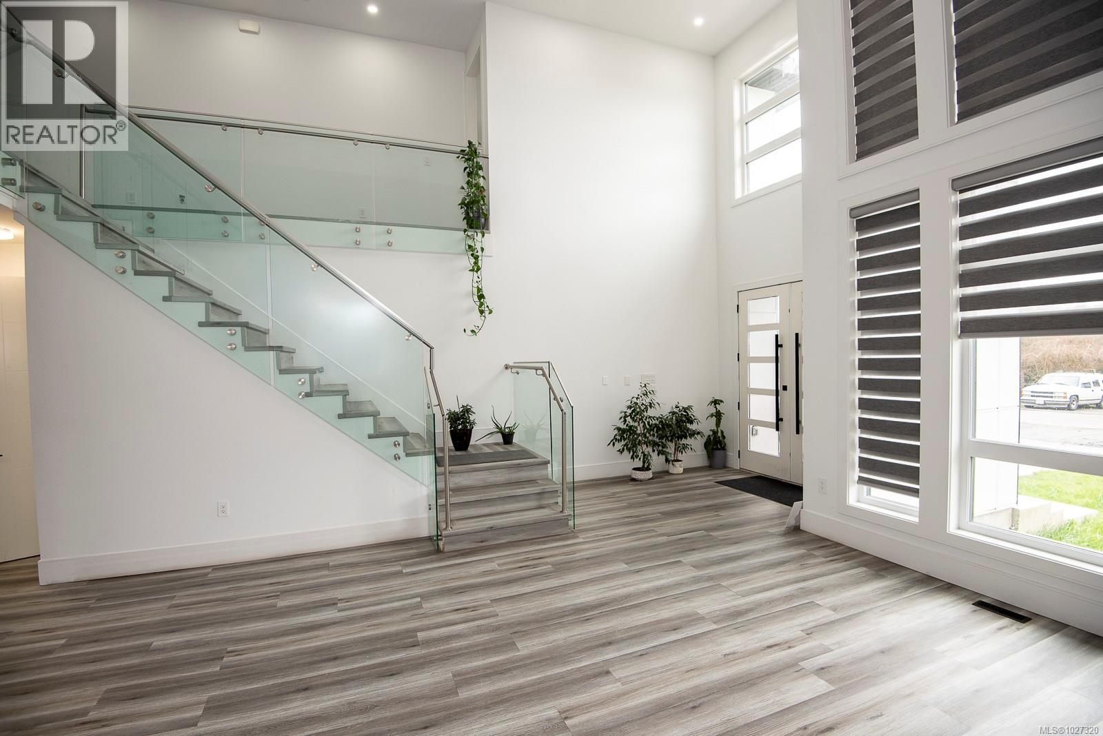  146 Cadillac Avenue, Saanich