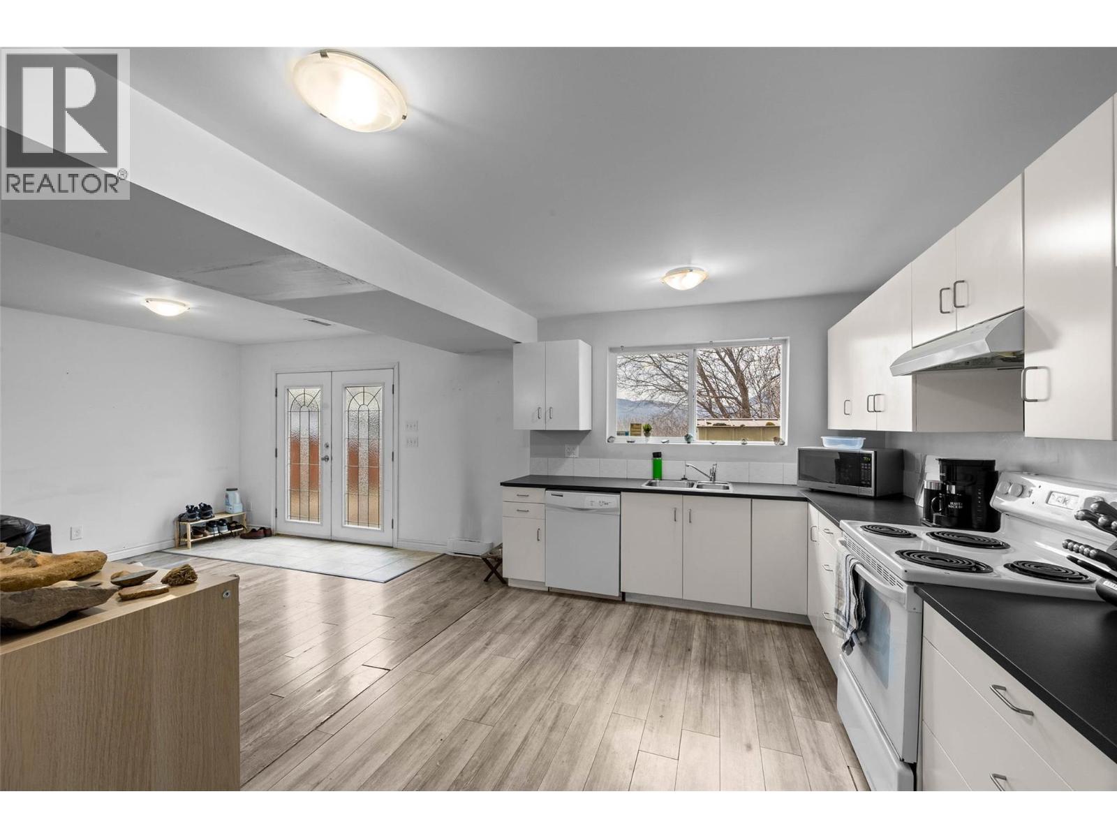 364 WADDINGTON Drive, Kamloops