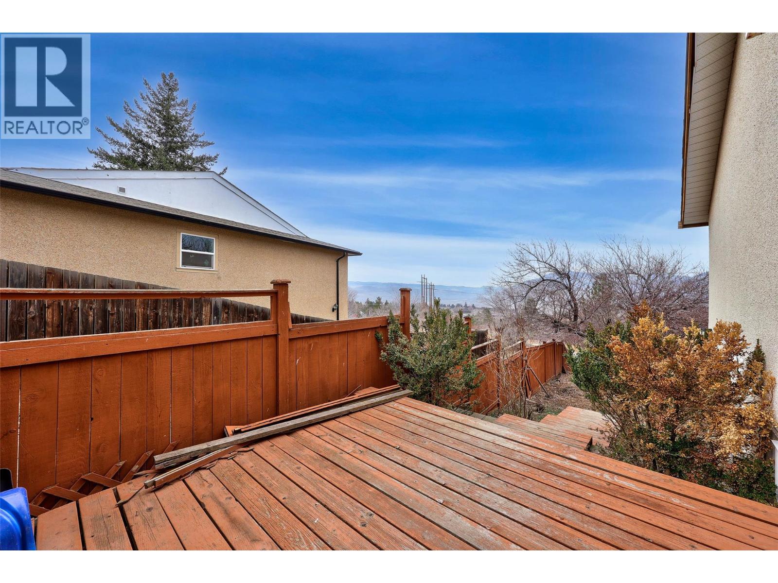 364 WADDINGTON Drive, Kamloops