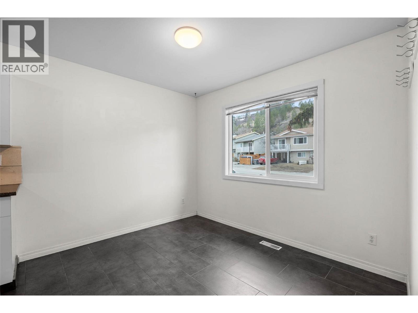 364 WADDINGTON Drive, Kamloops