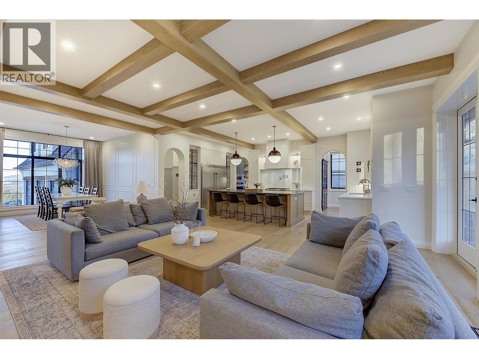  622 Trumpeter Road, Kelowna