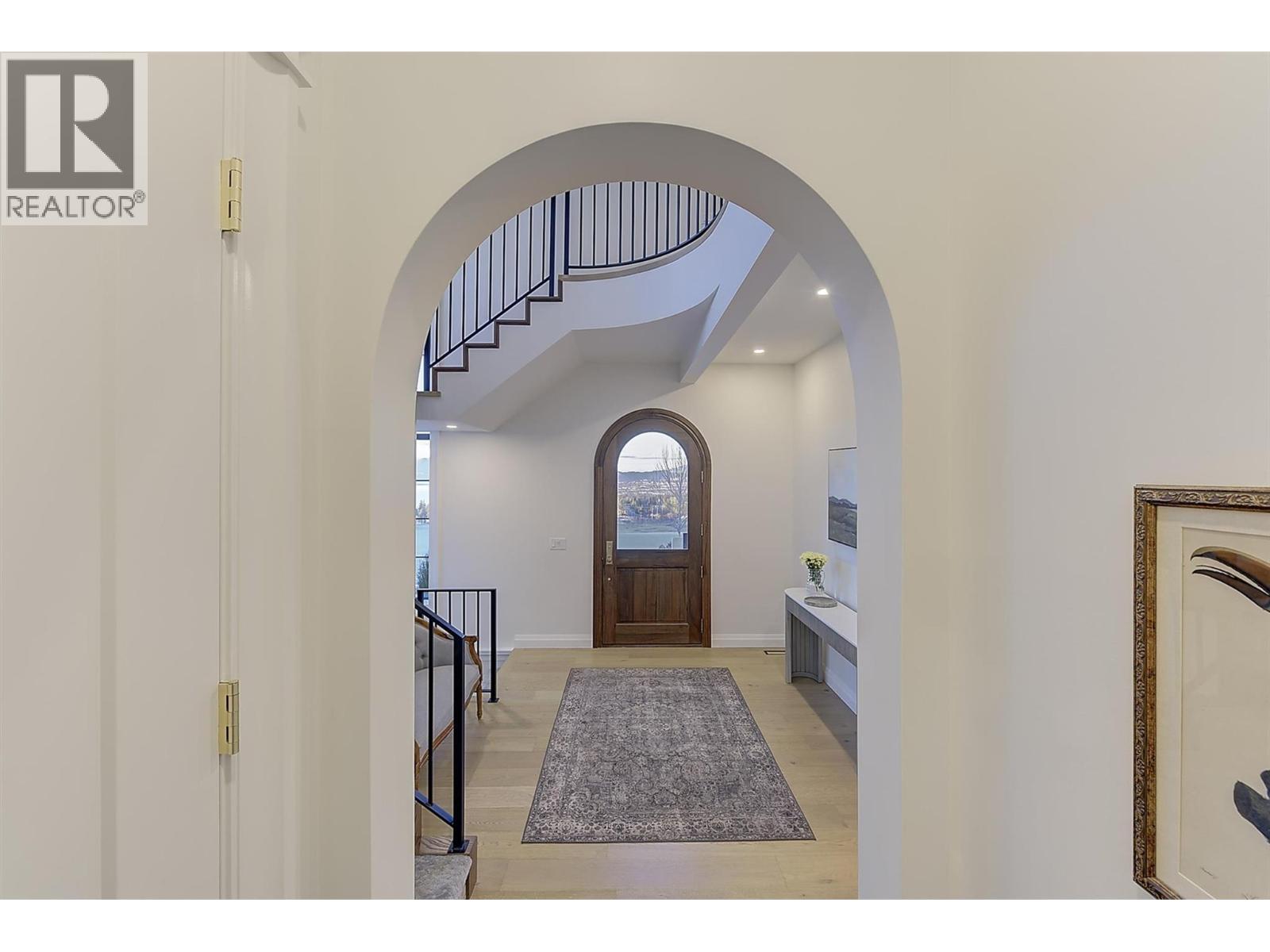  622 Trumpeter Road, Kelowna