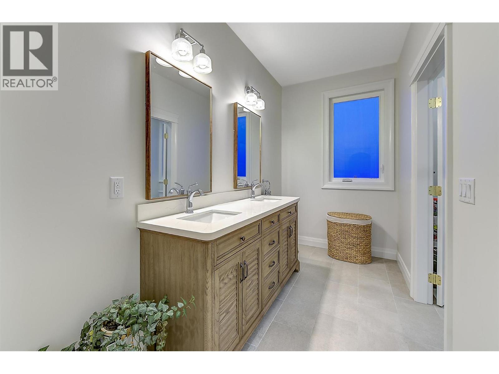  622 Trumpeter Road, Kelowna