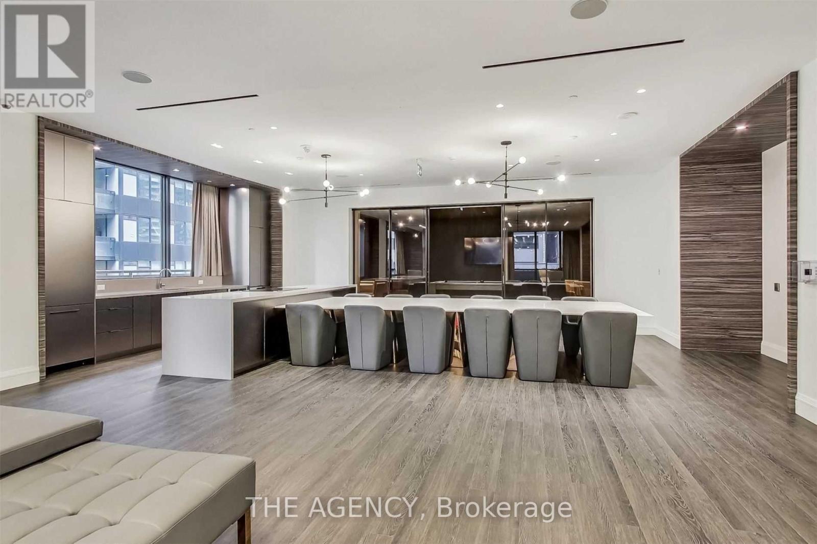 #4506 39 ROEHAMPTON AVENUE - 26