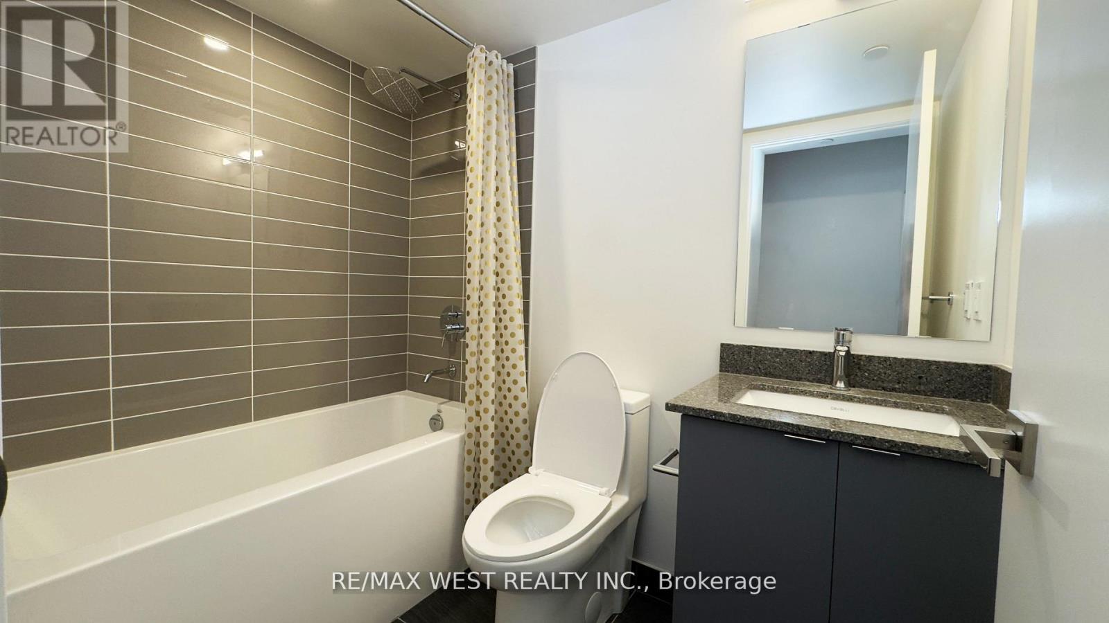 #630 500 WILSON AVENUE - 26
