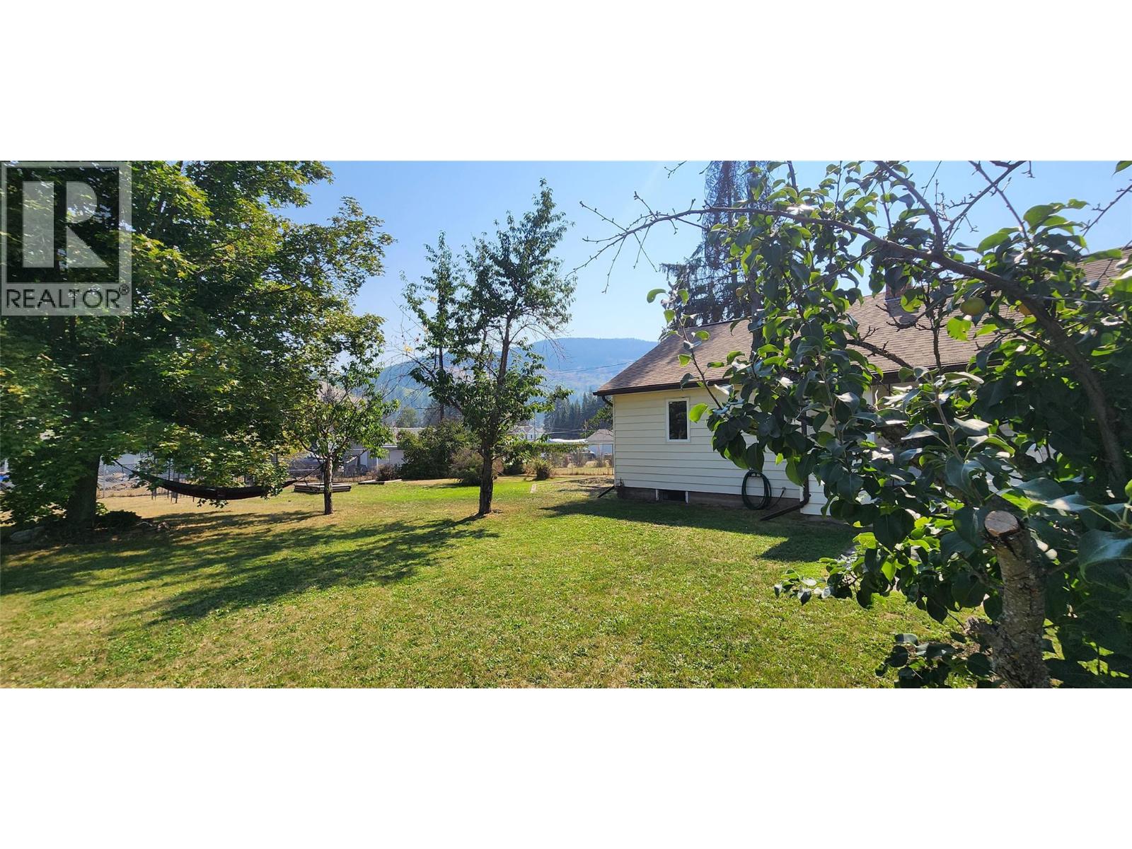 4960 Vernon Street, Grand Forks