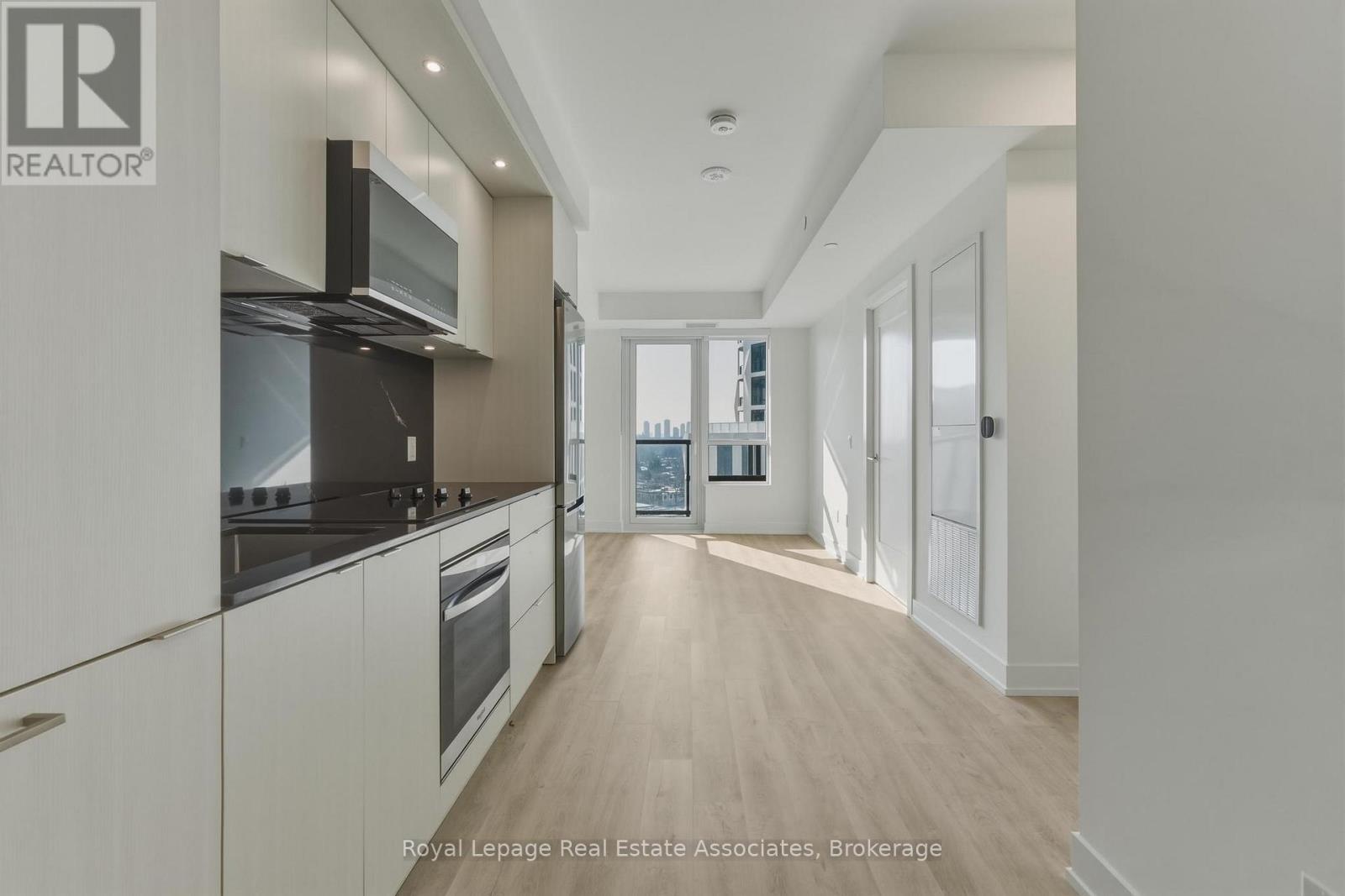 60 Central Park Roadway 1411