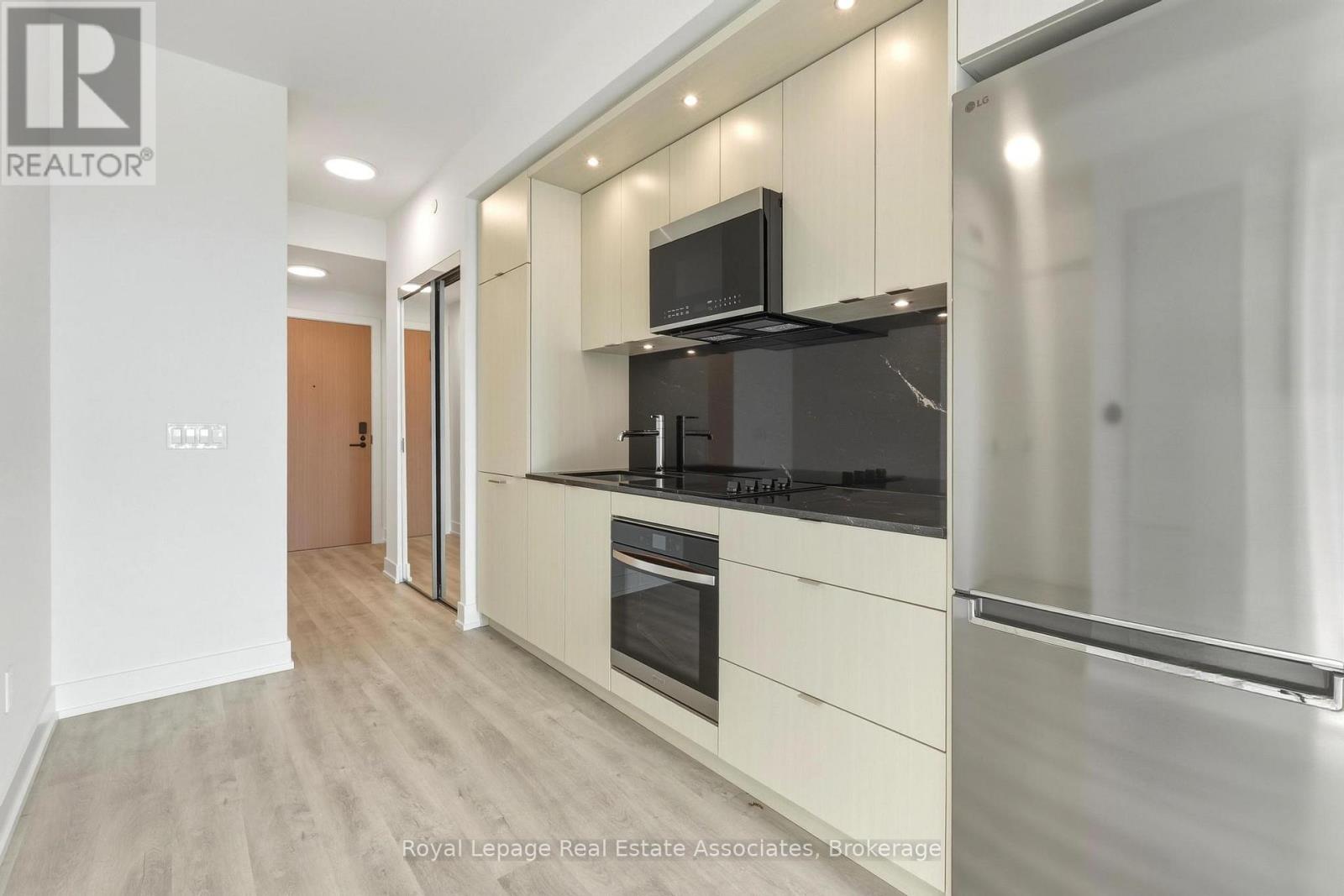 1411 - 60 CENTRAL PARK ROADWAY - Photo 4 of 12, Toronto (Islington-City Centre West), Ontario