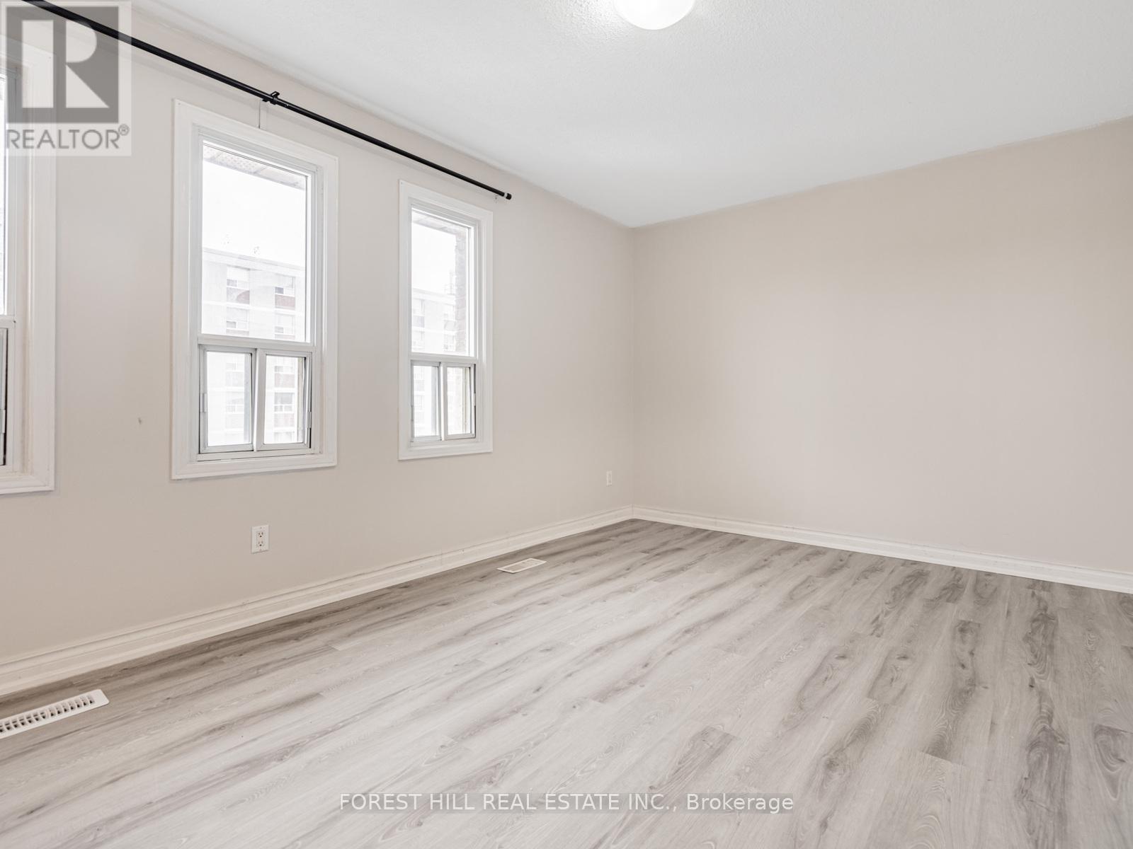 #25 16 REXDALE BOULEVARD - 21