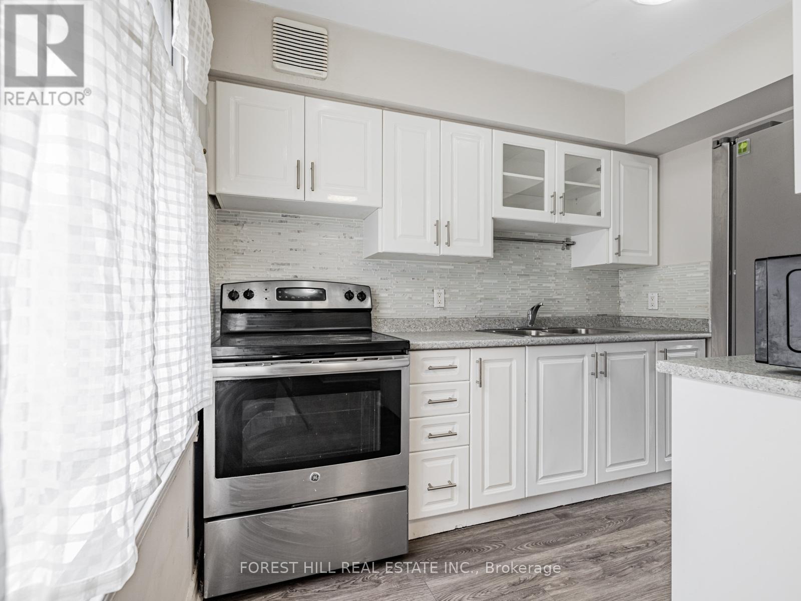 #25 16 REXDALE BOULEVARD - 7
