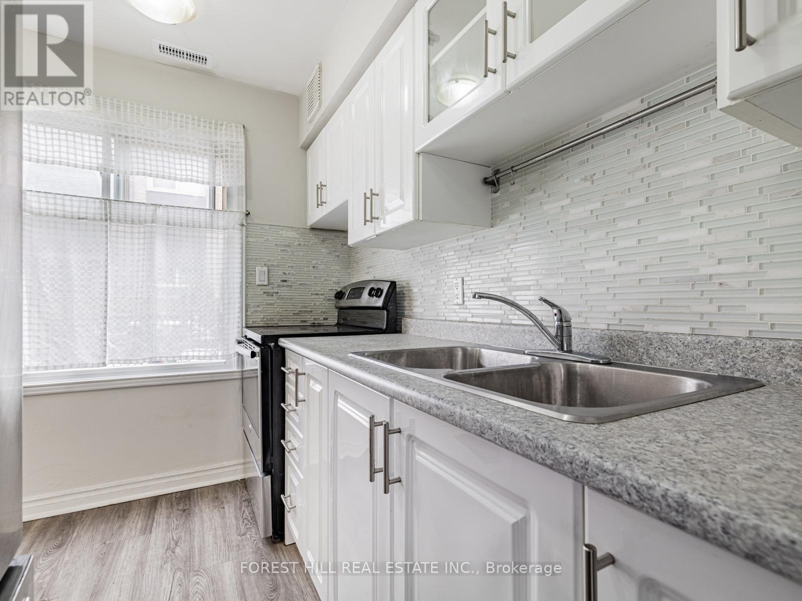 #25 16 REXDALE BOULEVARD - 8