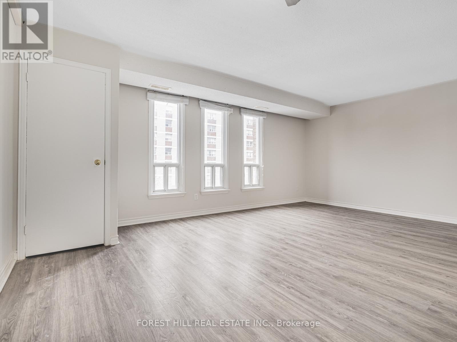 #25 16 REXDALE BOULEVARD - 9